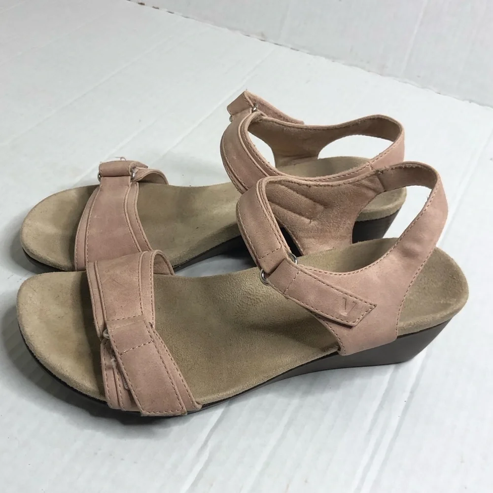 Vionic Wedges Womens size 7 Ankle Strap Sandals Wedge Adeleine